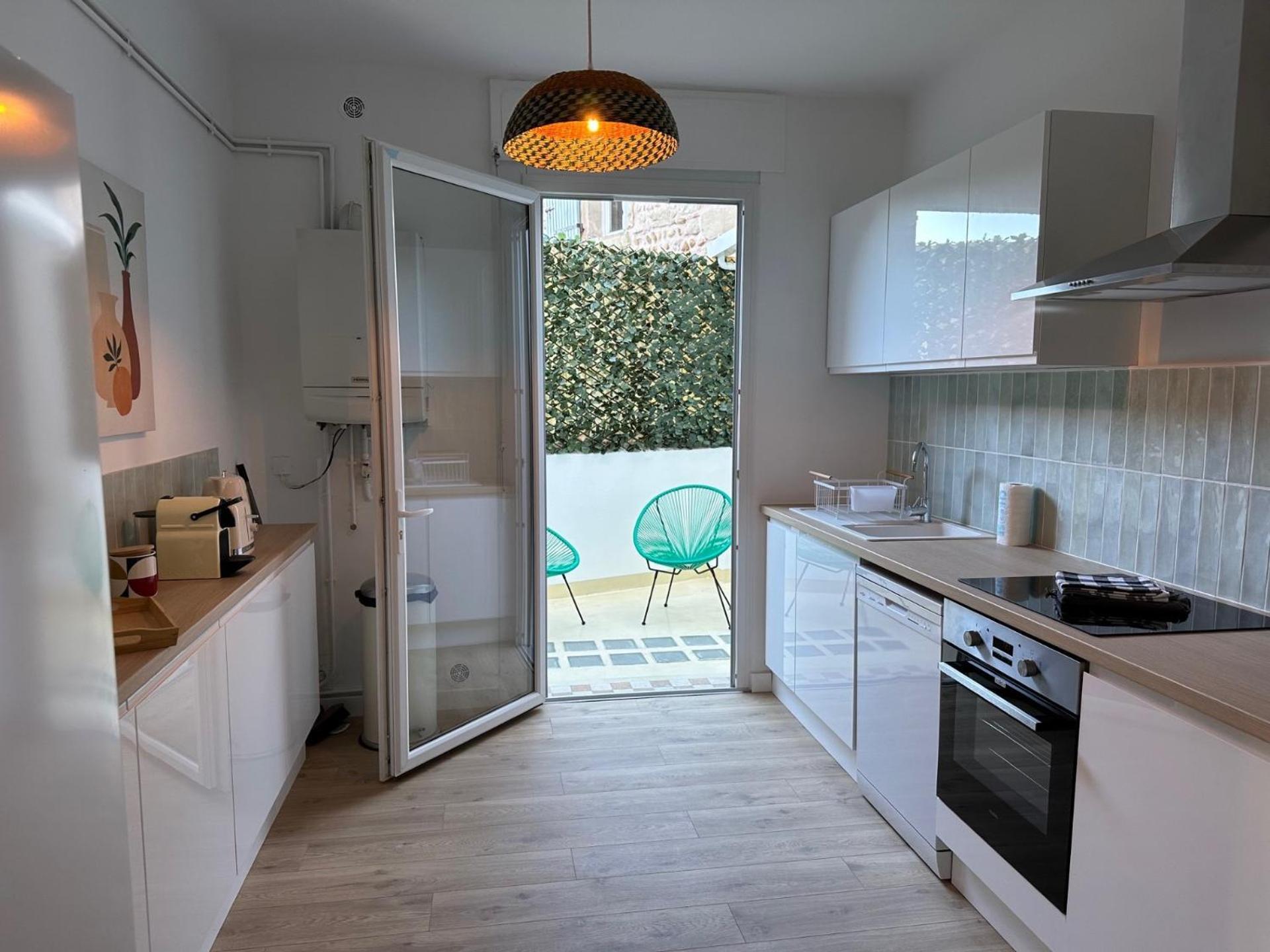 Charmant Appartement 3 Chambres Et Terrasse Eyragues Eksteriør billede